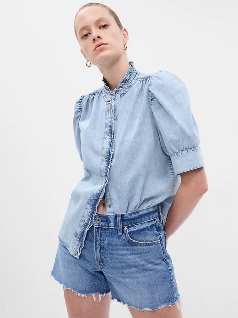 GAP Puff Sleeve Ruffle Denim Shirt Button Down Top Light Wash Indigo Size Medium - Picture 2 of 11